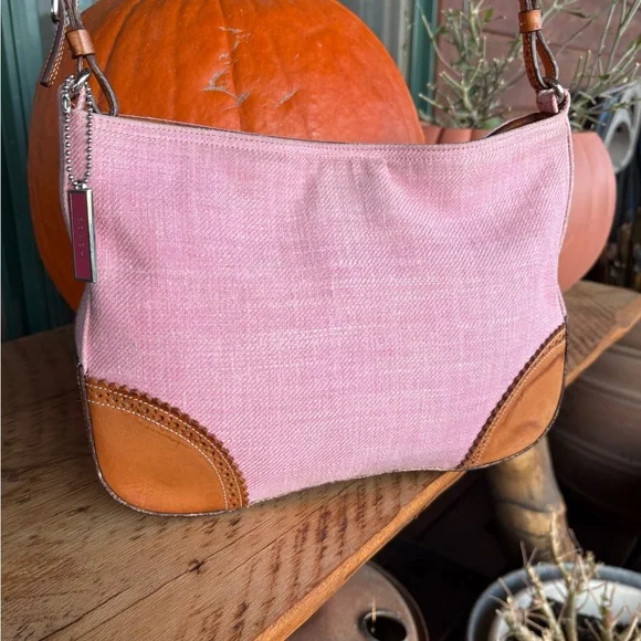 2000 Pink Y2K coach bag with pink charm - Picture 1 of 16